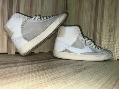 Size 6Y (GS) - Nike Blazer Mid 77 Football Grey