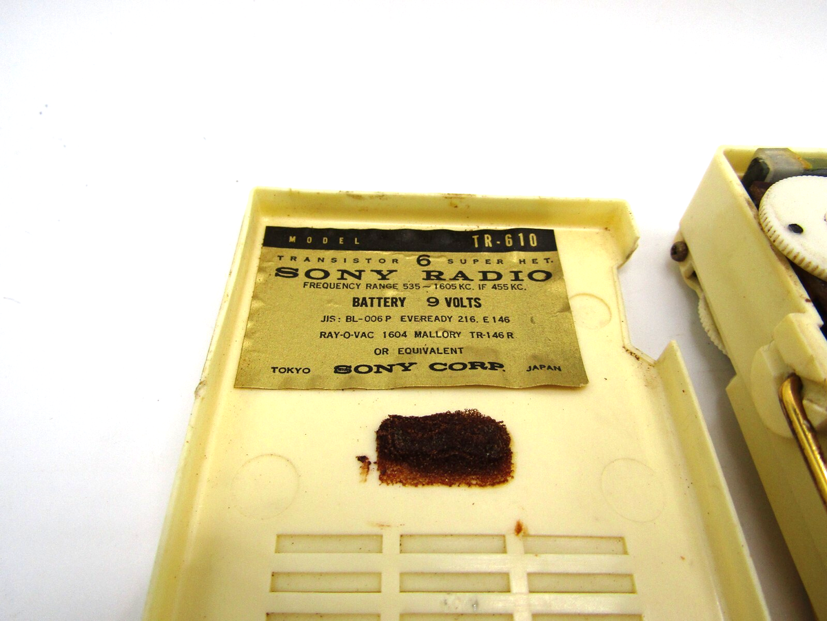 Vintage Beautiful Rare 1958 Sony TR-610 Six Transistor Handheld AM