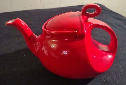 Tetera Streamline roja china hecha por Hall's EE. UU. - Imagen 2 de 5