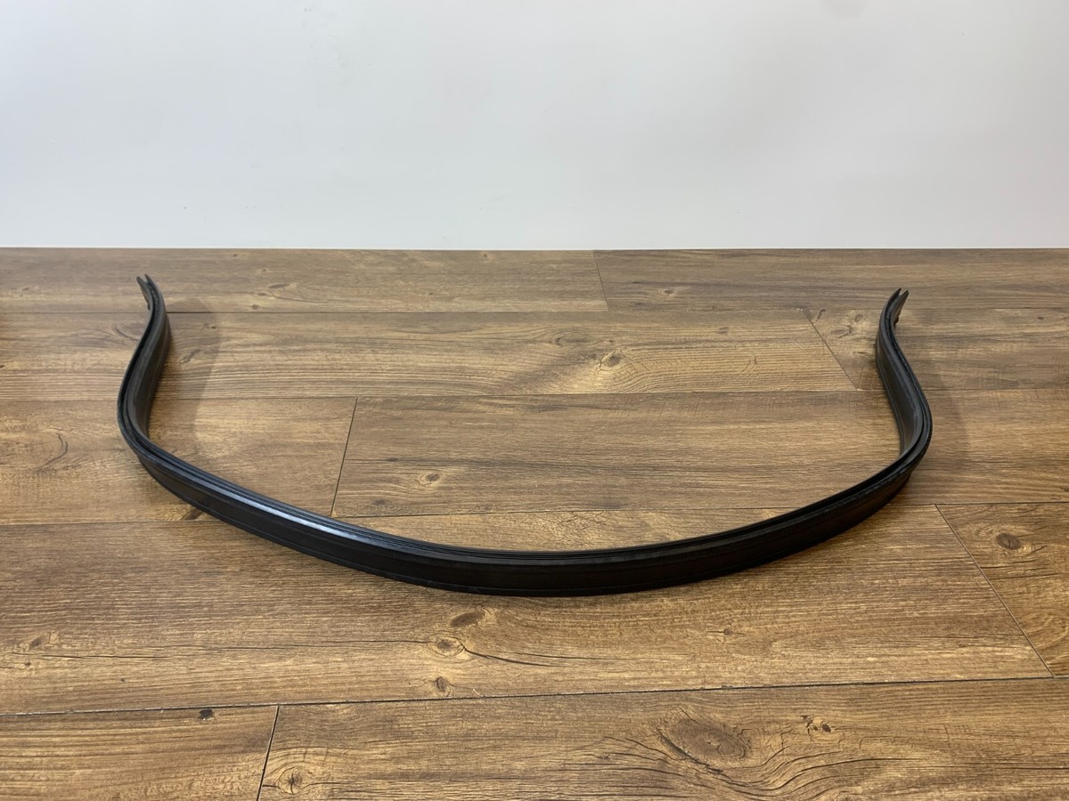 2016 - 2019 BMW X1 SUV Hood Rearward Weather Strip 51767329397 F48 