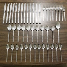 Oneida Capistrano 45 PC Flatware Set Knife Dinner Fork Soup Spoon Teaspoon Lot