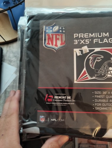 NEW NFL Fremont Die Atlanta Falcons Premium Flag 36" x 60" - Picture 4 of 6