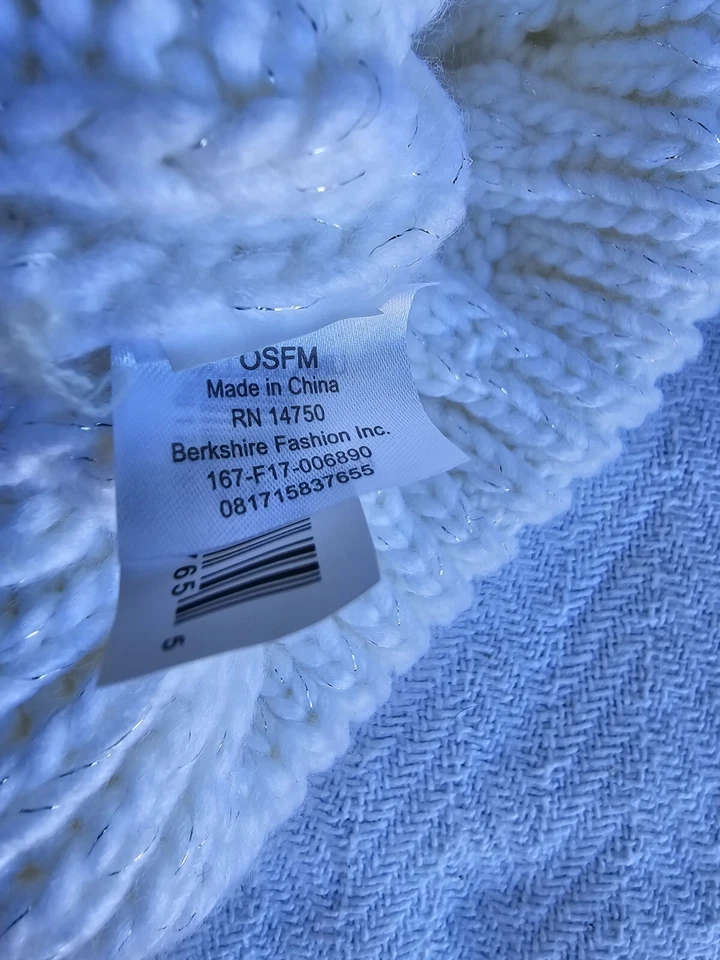 BERKSHIRE FASHIONS Girls Knitted Winter Hat White  - Image 2 of 2