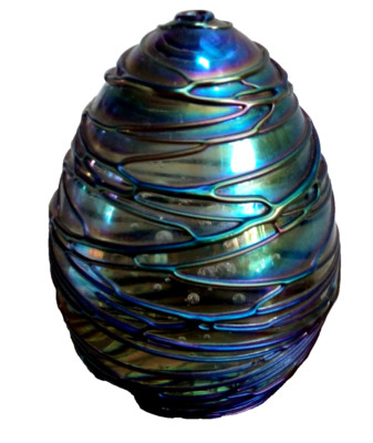 Glass Eye Studio EGG SIGNED PAPERWEIGHT  Rare Glass Egg  Unique Iridescent  1990