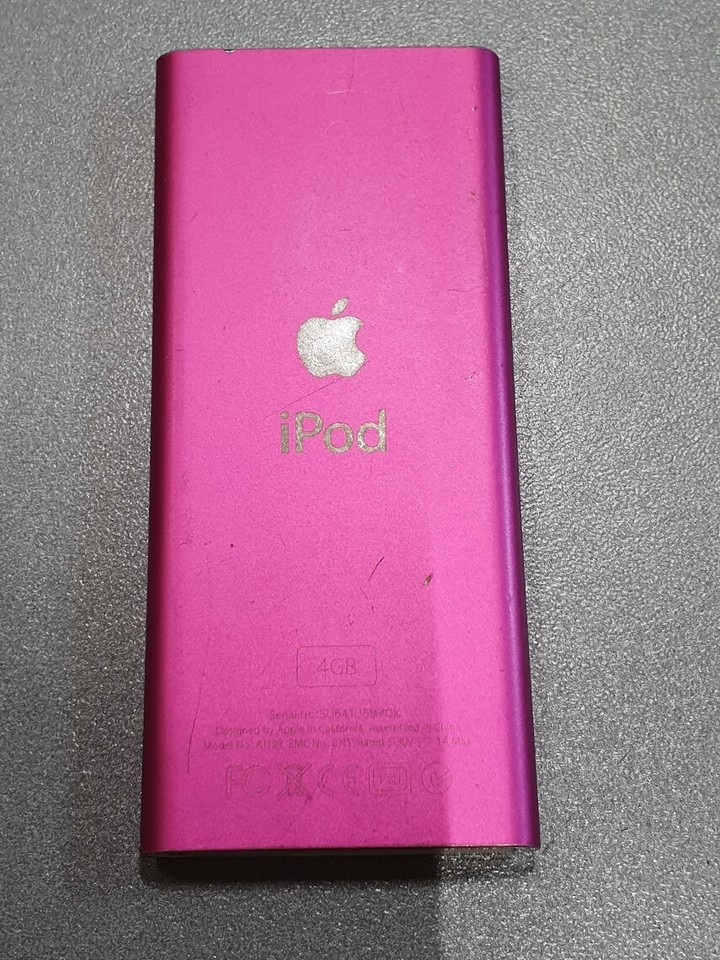 Apple iPod Nano 2nd Generation A1199 For Parts/Spare/Repair Not Working