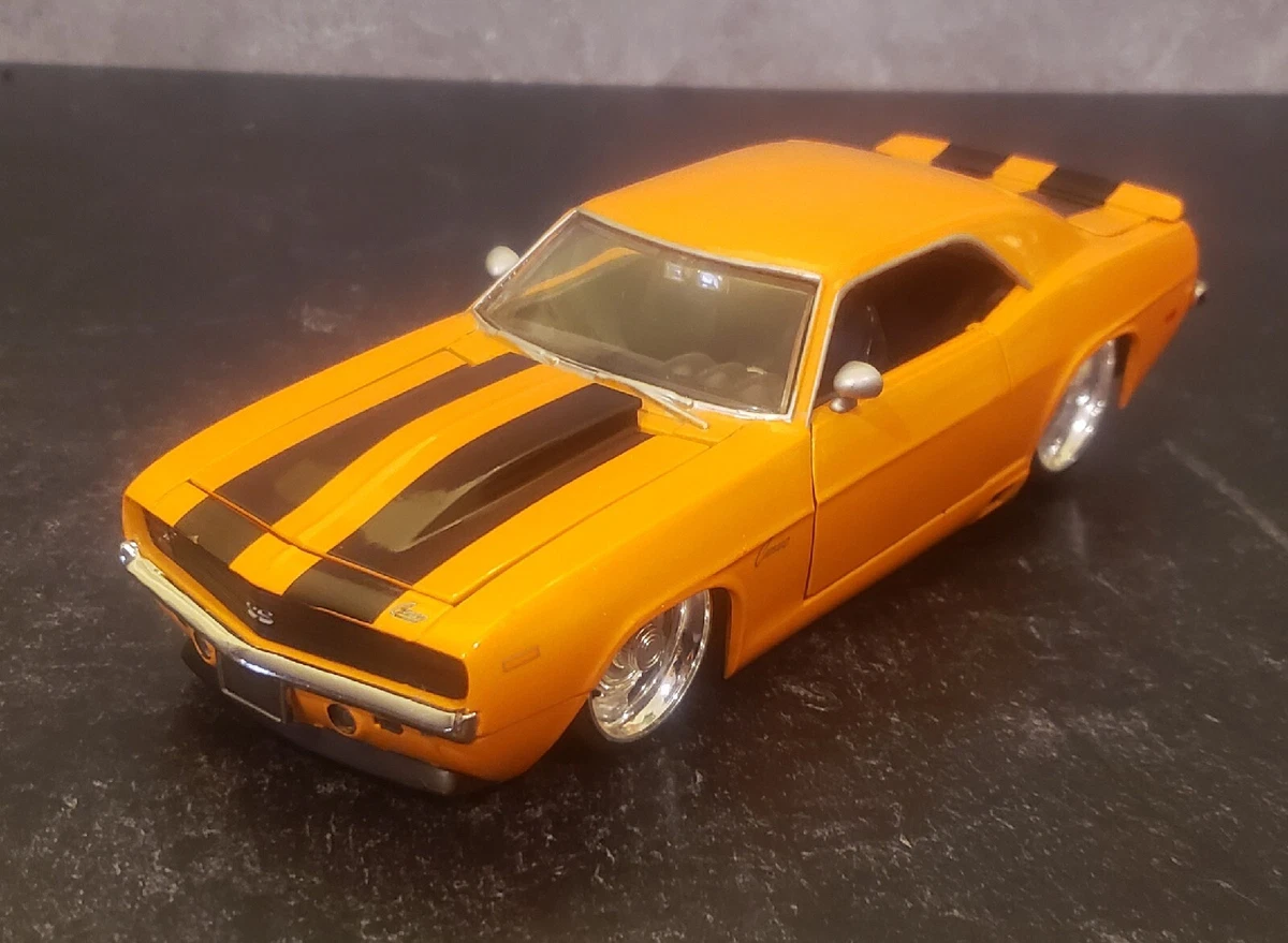 JADA Collector's Club 1/24 SCALE LIMITED EDITION 1969 Chevy Camaro