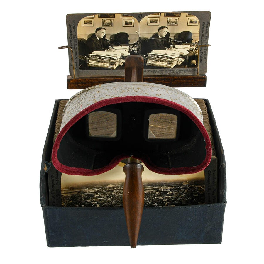 161: A CIRCA 1900 RICHARD FIEDLER STEREOSCOPE