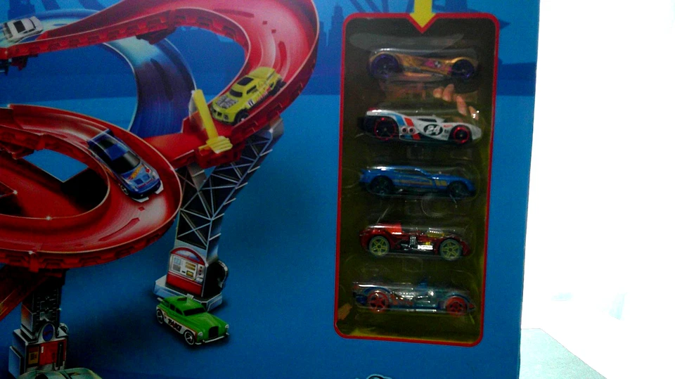 Hot Wheels Auto Lift Expressway Set 5 Cars Incl. & Motorized. Batteries Not Incl - Image 4 of 4