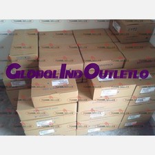 NEW YASKAWA AC SERVO MOTOR SGMGH-05ACA21
