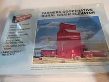 Walthers Cornerstone Farmers Cooperative Rural Grain Elevator Kit #933-3036 NIB