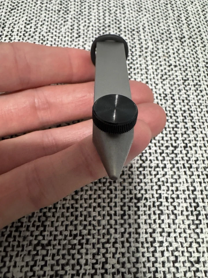 Mandíbulas de tornillo de pesca con mosca Abel Foto 4 de 4