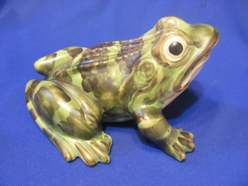 VINTAGE BRUSH McCOY GARDEN WARE POTTERY FIGURINE WELLER FROG  7  1/2"  by  7"
