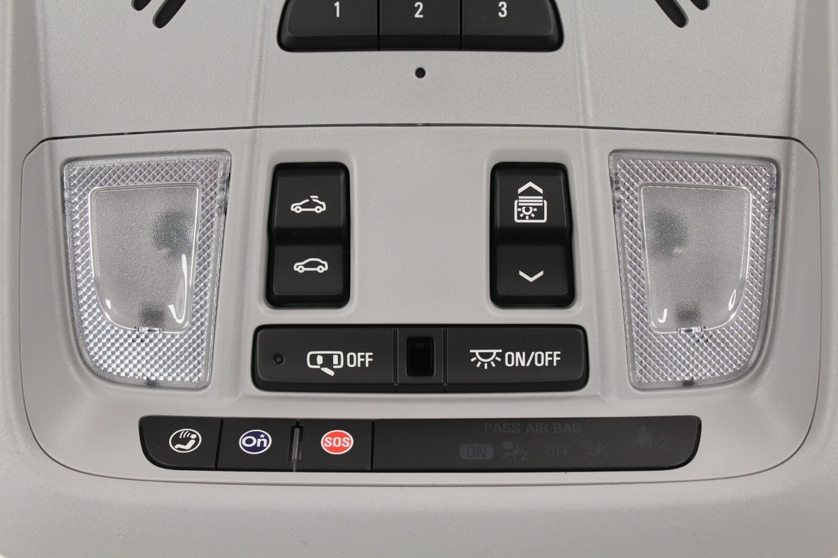 GM, Light Ash Gray Overhead Console 84868481 Garage Opener