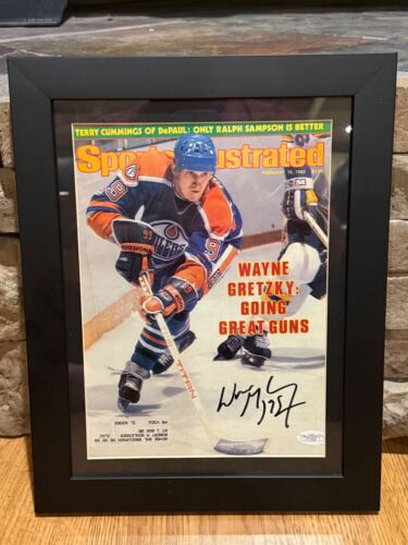 Wayne Gretzky signed 1982 Sports Illustrated PSA COA - Framed - EDMONTON OILERS