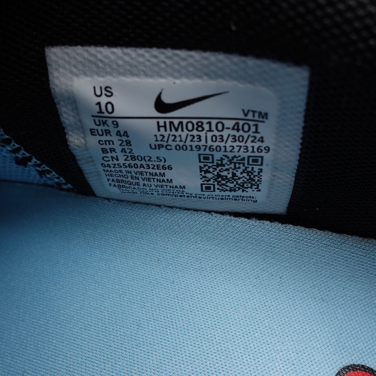 Size 10 Men's Nike Air Max DN SE Sneakers HM0810-401 Sky Blue