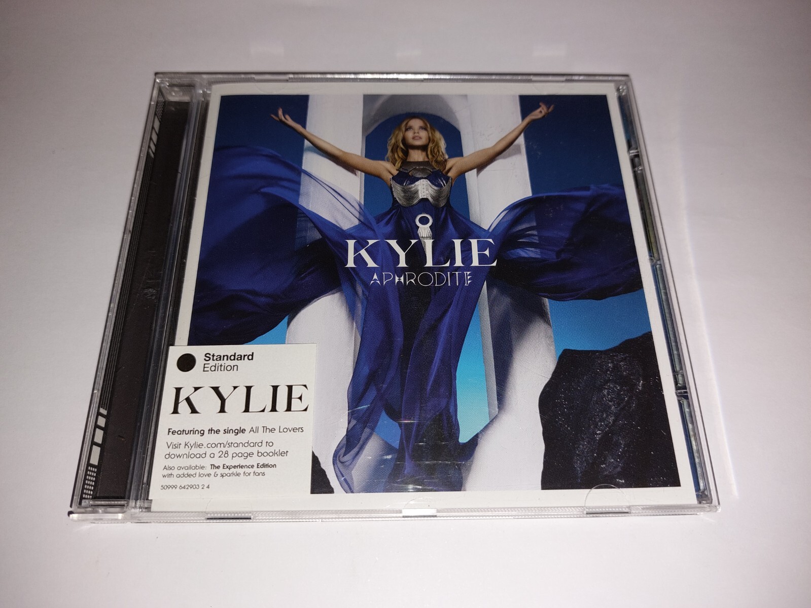 KYLIE MINOGUE * APHRODITE * CD ALBUM EXCELLENT 2010
