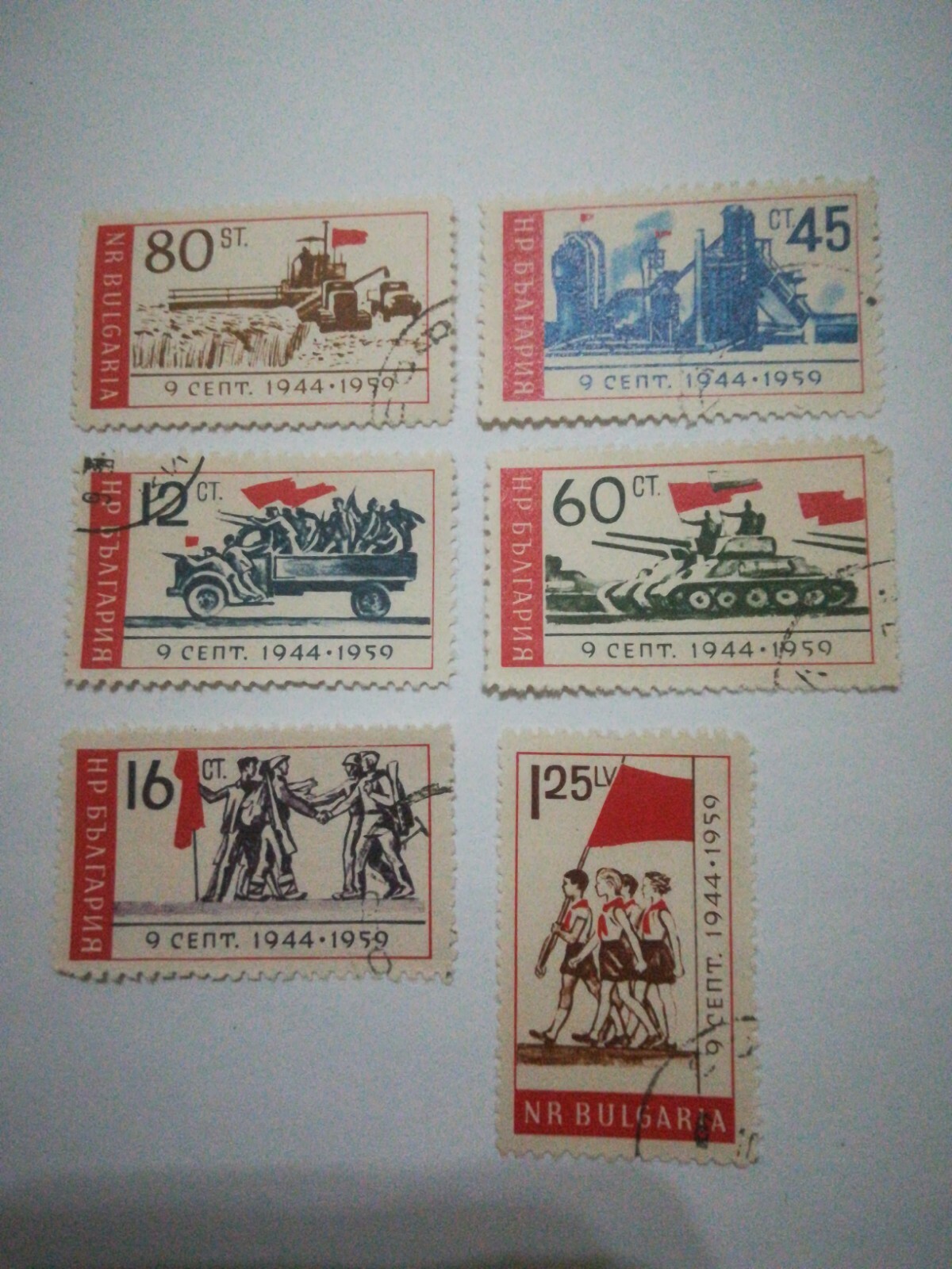 Foto 1 di 2