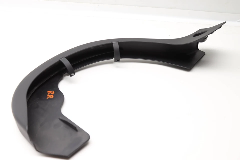 Mercedes-Benz C63 AMG 2008-2014 - Cubierta de bisagra de maletero derecho 2048210289 Foto 4 de 4