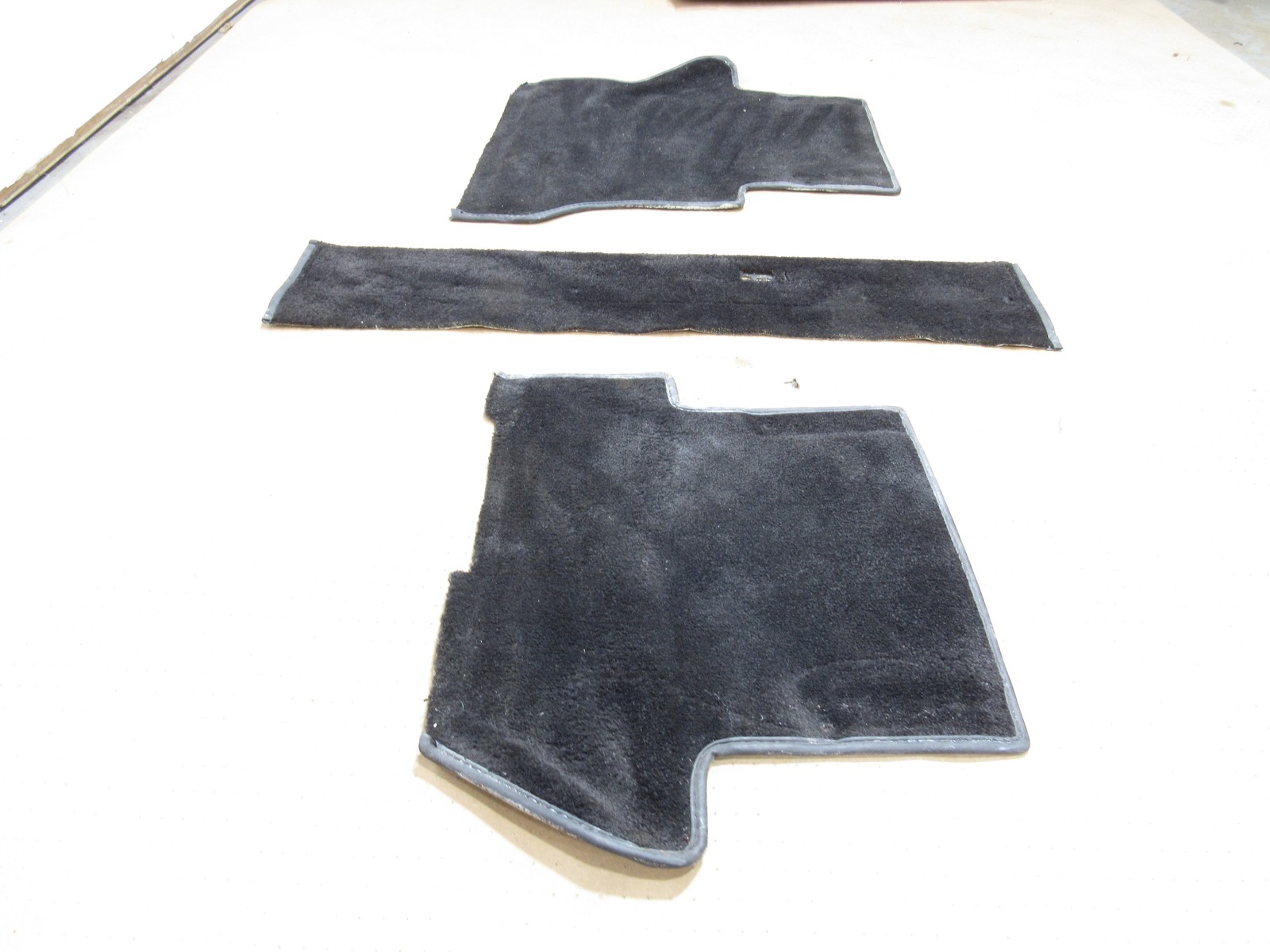 Aston Martin Vanquish 2014-2018 Rear Right Floor mats Set
