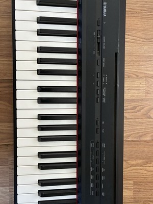 Yamaha P-105 88-Key Digital Piano Black Built-in Speaker USB AUX