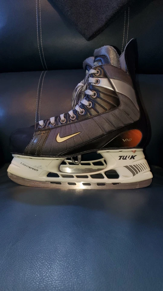 Nike V10 Hockey Skate Foto 3 de 4