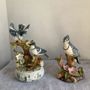 Vintage 1985 Porcelain Bluejay’s Figurine Music Box & Bluejay figurine Set of 2
