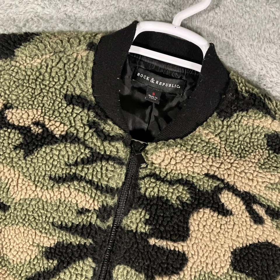Chaqueta Rock & Republic Camuflada Polar Cremallera Completa Mujer Pequeña Exterior Gorpcore Acogedora Foto 4 de 4