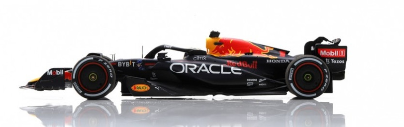 F1 Spark Red Bull RB18 d'Italie 2022 en résine premium pour collectionneurs