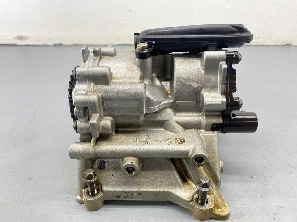 BMW 740I 2016-2021 3,0 L B58 MOTOR BOMBA DE ACEITE 7643046 OEM 2017 2018 2019 2020 Foto 4 de 4