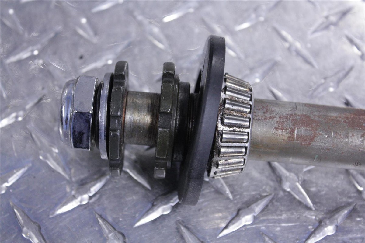 98 KAWASAKI ZX 600 E LOWER TRIPLE TREE CLAMP W/ STEERING STEM