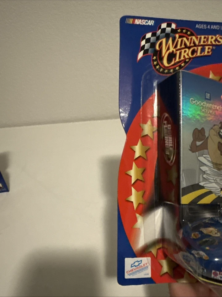 WC Harvick #29 Looney Tunes Taz 1:43 Monte Carlo 400 Revancha Doble Platino Foto 3 de 3