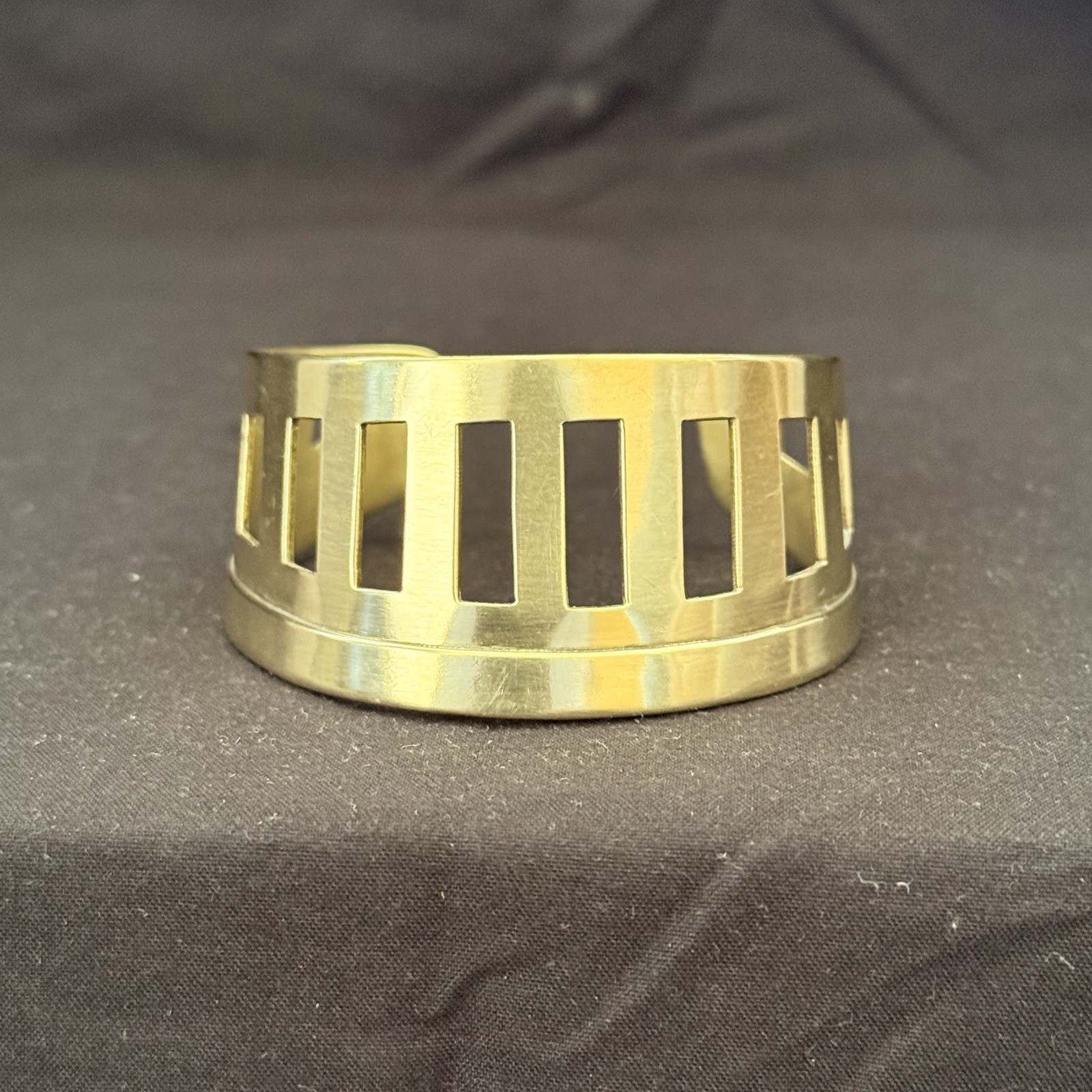 VINTAGE Solid Brass Cuff Bracelet Signed Woods Mo… - image 8