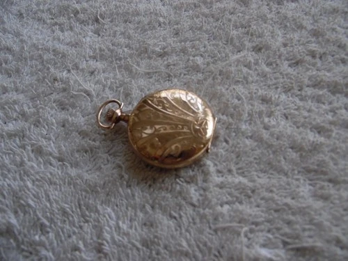 SPECTACULAR ANTIQUE GOLD FILLED WALTHAM ANTIQUE WATCH 15 JEWELS 16244626 9914943