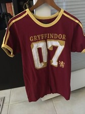 The Wizarding World Of Harry Potter Gryffindor T-Shirt Jersey Men  s Small