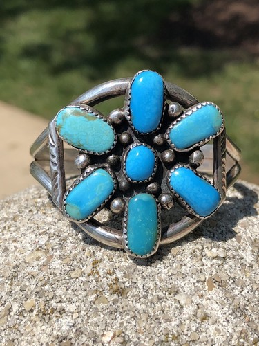 Vintage Native American Sterling Silver & turquoise cuff bracelet