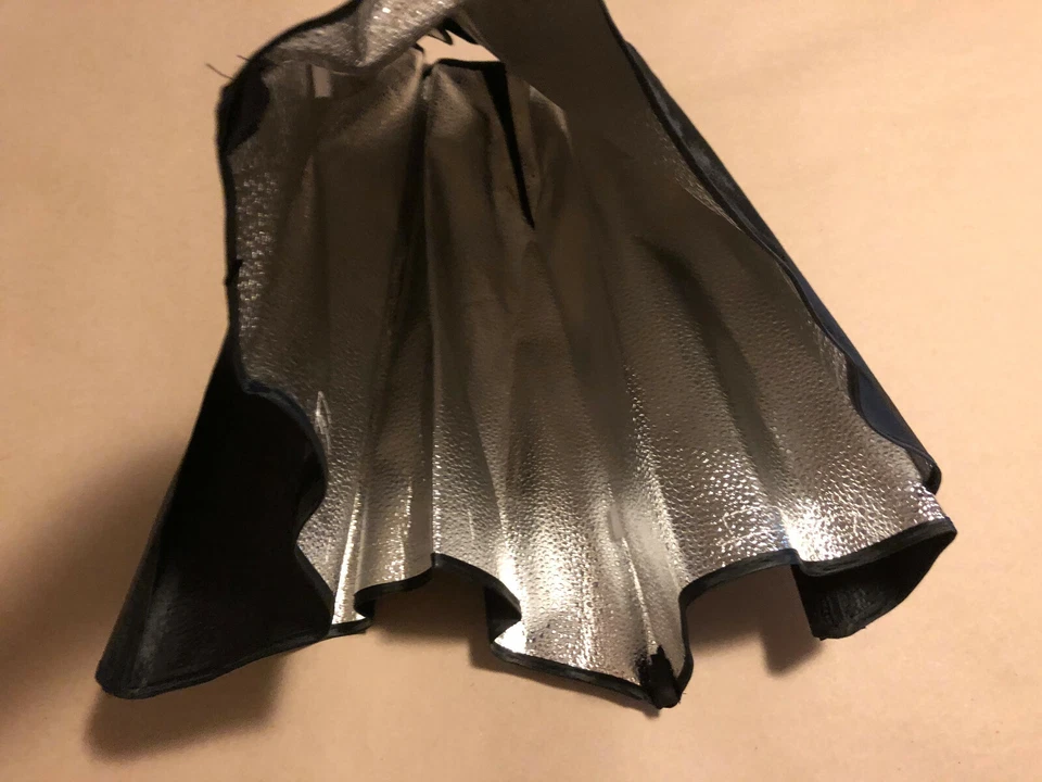 (3) Photography Studio Reflective Light Black / Silver Umbrella - Image 2 of 2