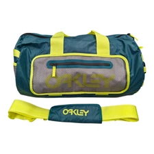 Oakley 90’s Small Duffle Gym Bag (Travel, Beach) New With Tags - Green (Petrol)