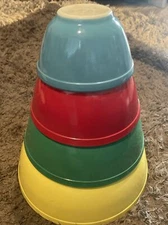 VINTAGE PYREX USA NESTING MIXING SERVING BOWLS PRIMARY COLORS