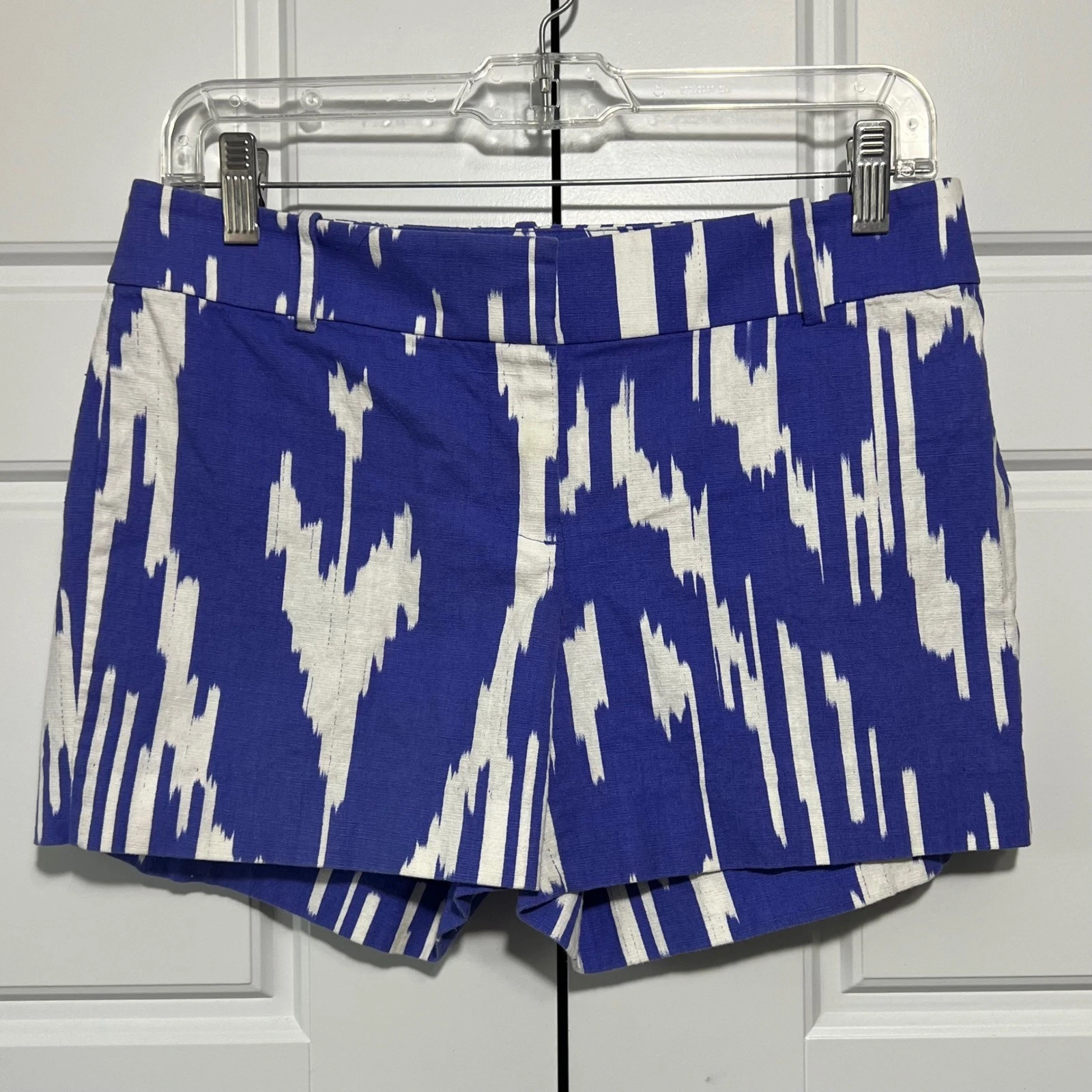 J. Crew Women's Blue White Ikat Pattern Linen Blend Shorts Size 2