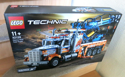 LEGO  TECHNIC: Schwerlast-Abschleppwagen (42128) new (sealed by LEGO  factory)