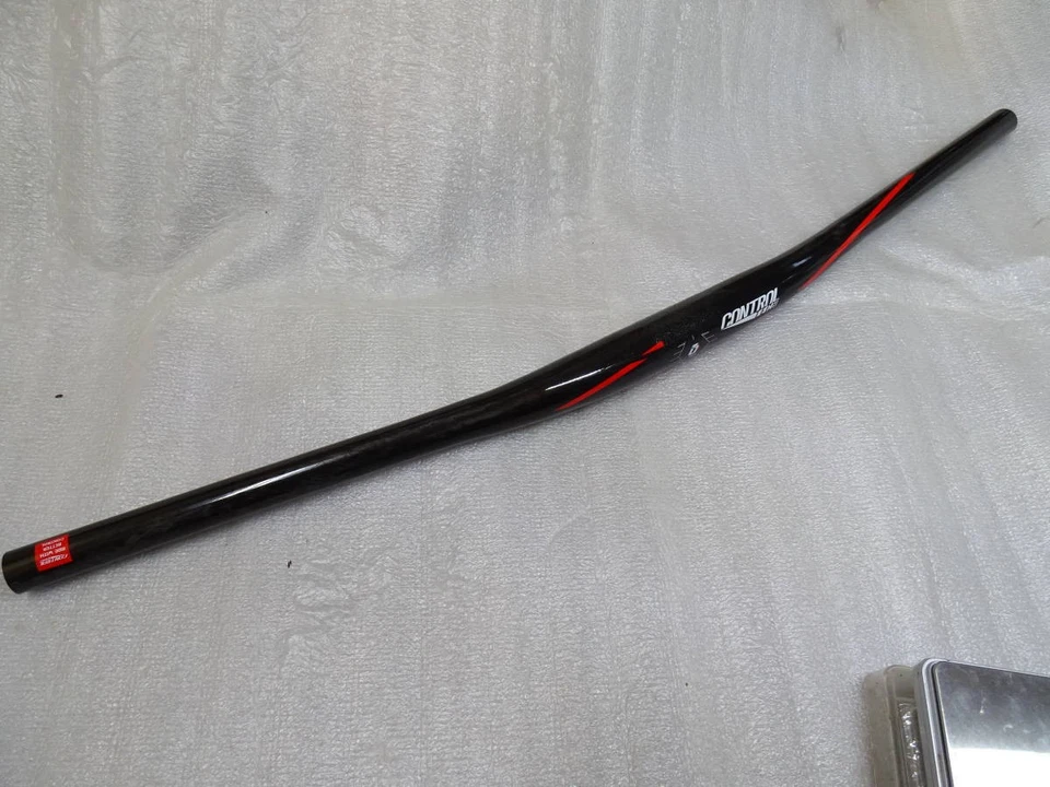 New CONTROLTECH carbon riser bar ��35 clamp width 710mm - Image 2 of 4