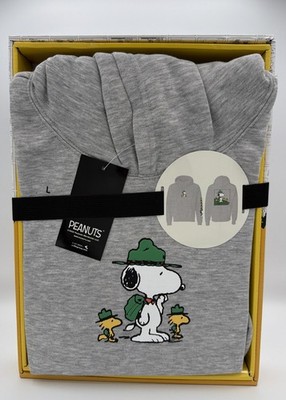 Snoopy & Woodstock Scouting Camping Men's Gray Hoodie in Peanuts Box- Large