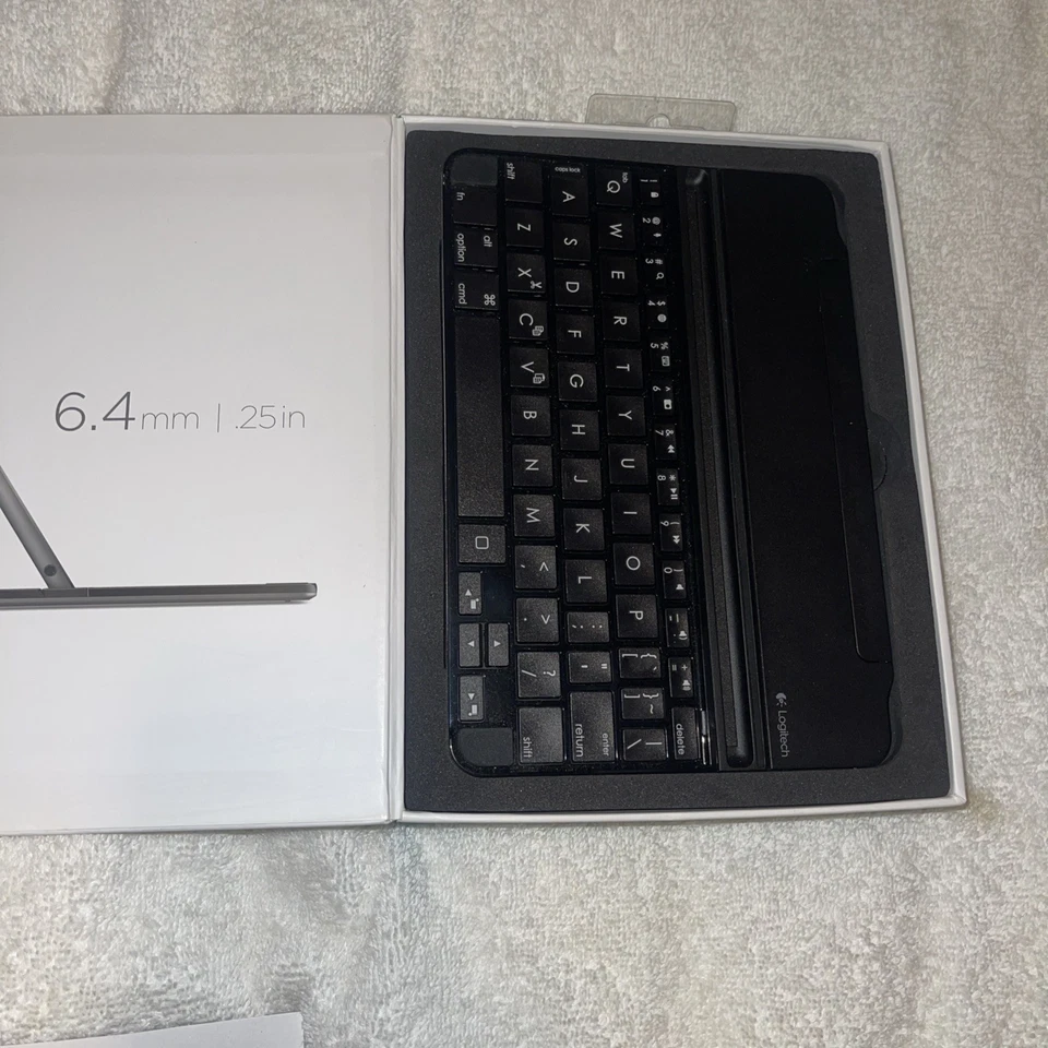 Logitech Magnetic Clip-On Ultra-thin Bluetooth Keyboard Case for iPad Mini 1/2/3 - Image 2 of 3