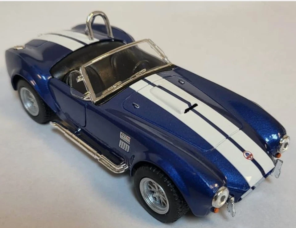 Kinsmart 1965 Shelby Cobra 427 S/C Diecast Metal Model Car 1:32 Pull Back Go Act - Image 4 of 4