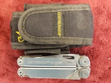 🔪 Leatherman Wave Multi Tool with Sheath