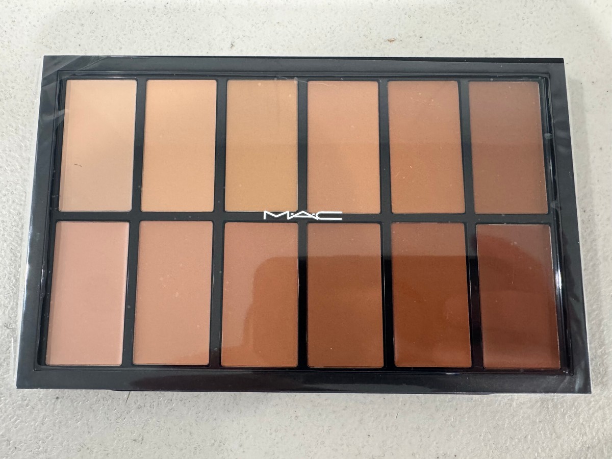 Mac Cosmetics Full Coverage Foundation x 12 Palette 1.0 oz