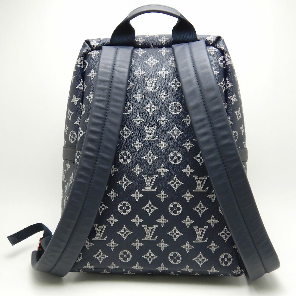 black louis vuitton backpack mens