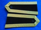 A PAIR OF BRAND NEW BRITISH ARMY GUARDS OFFICERS EPAULETTES, SHOULDER BOARDS