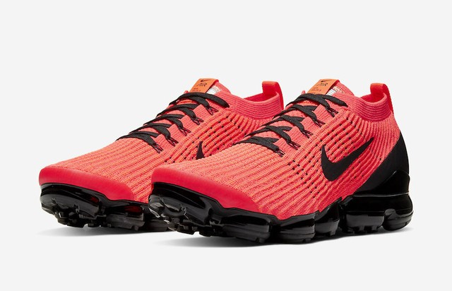 vapormax flyknit crimson