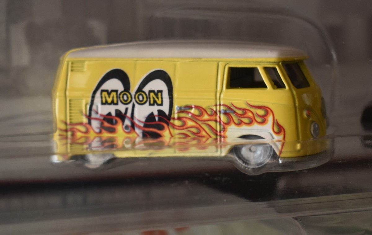Hot Wheels VOLKSWAGEN T1 PANEL BUS & CUSTOM VOLKSWAGEN BEETLE NEW